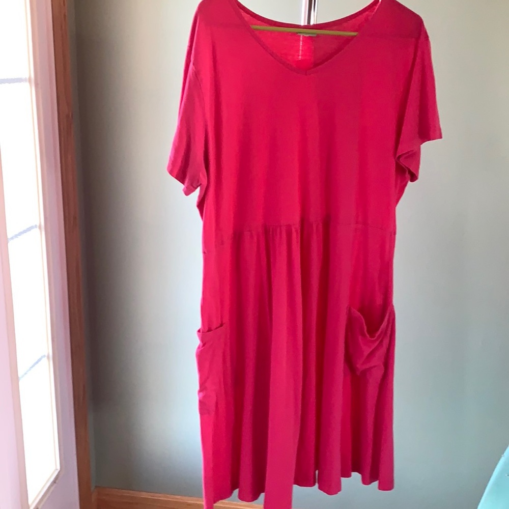 Women’s 2X hot pink knit dress